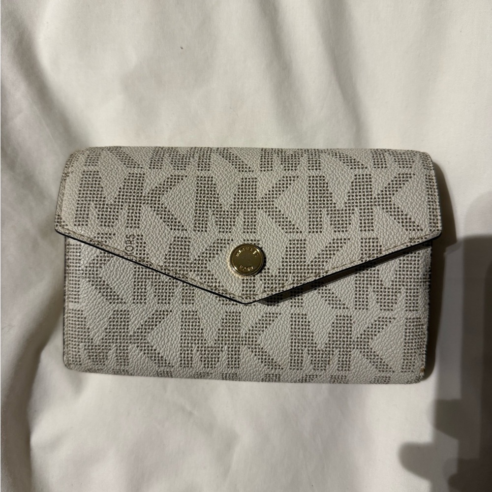 Michael Kors Monogram Women's wallet/clutch